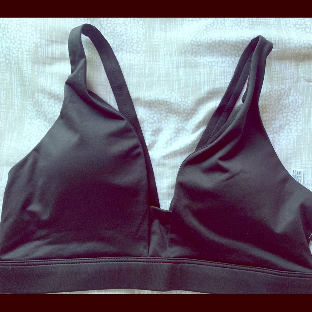 Victoria’s Secret sport bra